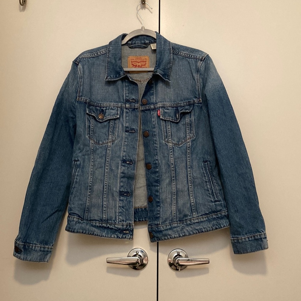 Levi’s dark wash denim jacket